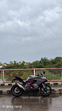 T.grey+black TVS Apache RR 310
