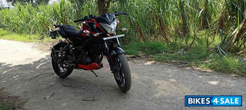 Red Black Bajaj Pulsar NS 160