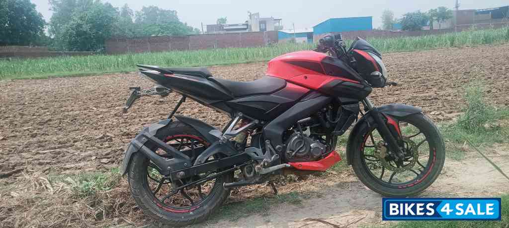 Red Black Bajaj Pulsar NS 160