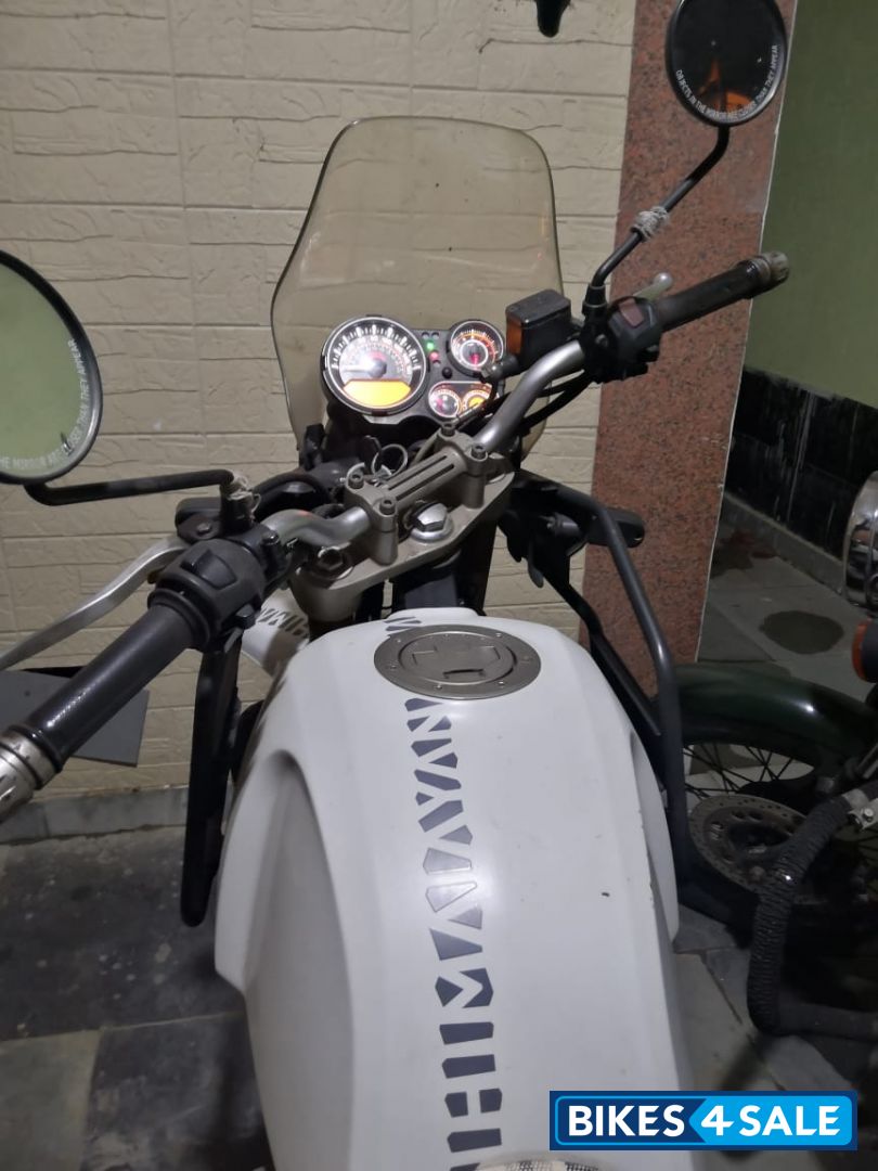 Snow White Royal Enfield Himalayan