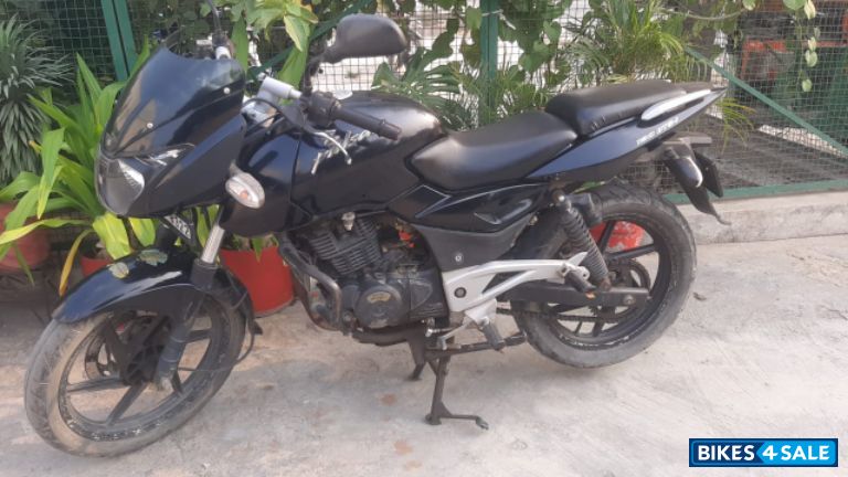 Black Bajaj Pulsar 180 DTSi