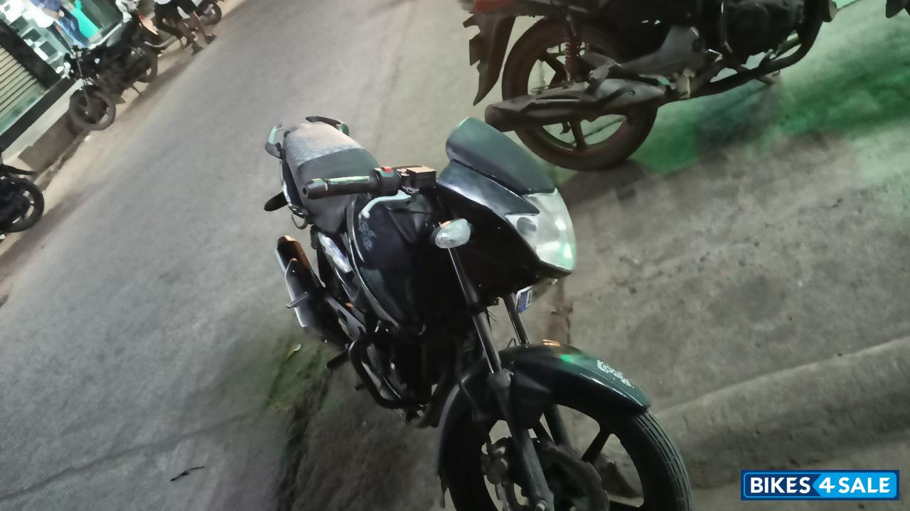 Black TVS Apache RTR 160