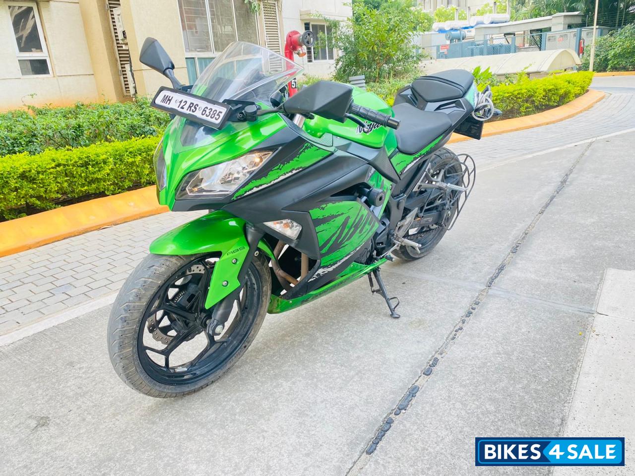 Kawasaki Ninja 300 BS6