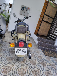 Dessert Storm Royal Enfield Classic Desert Storm