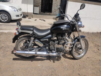 Black Royal Enfield Thunderbird 350