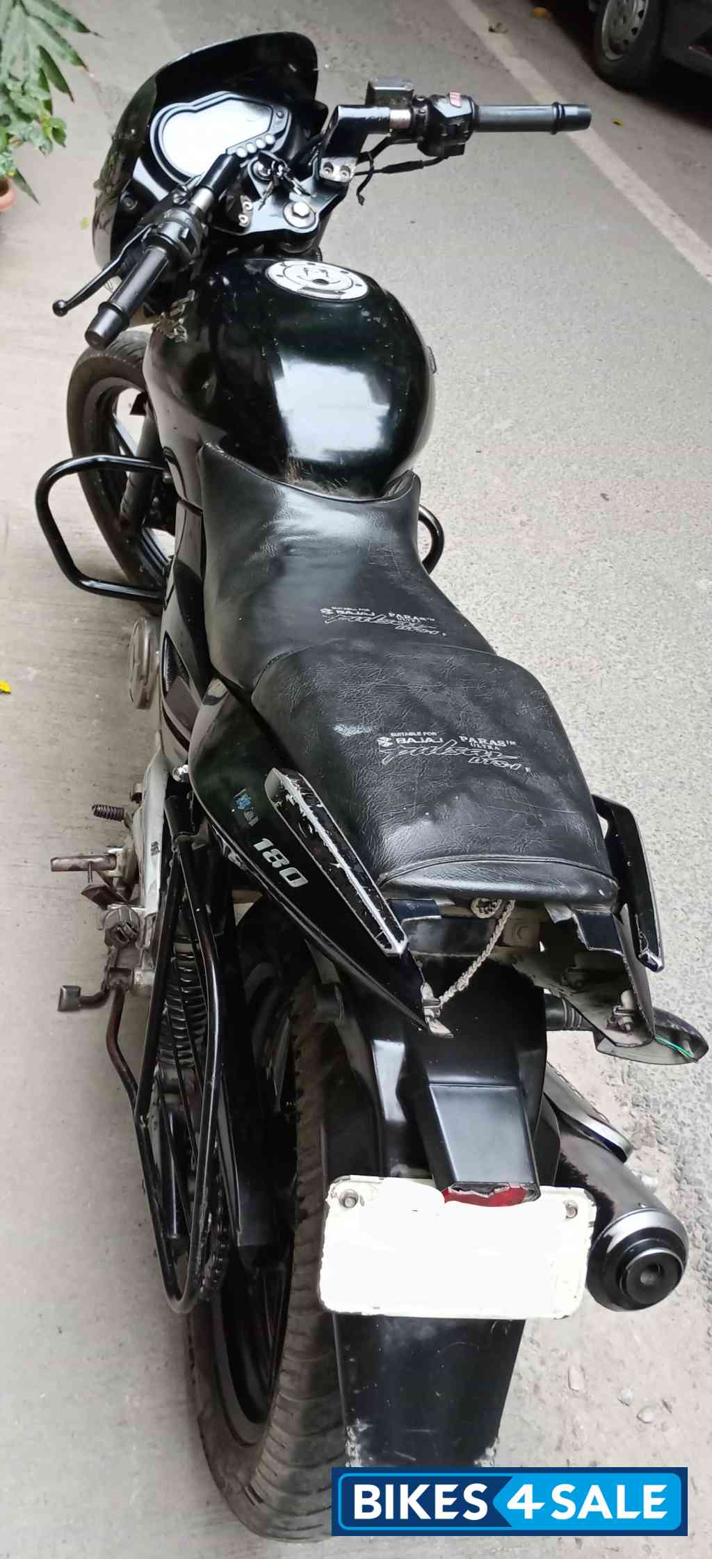 Black Bajaj Pulsar 180