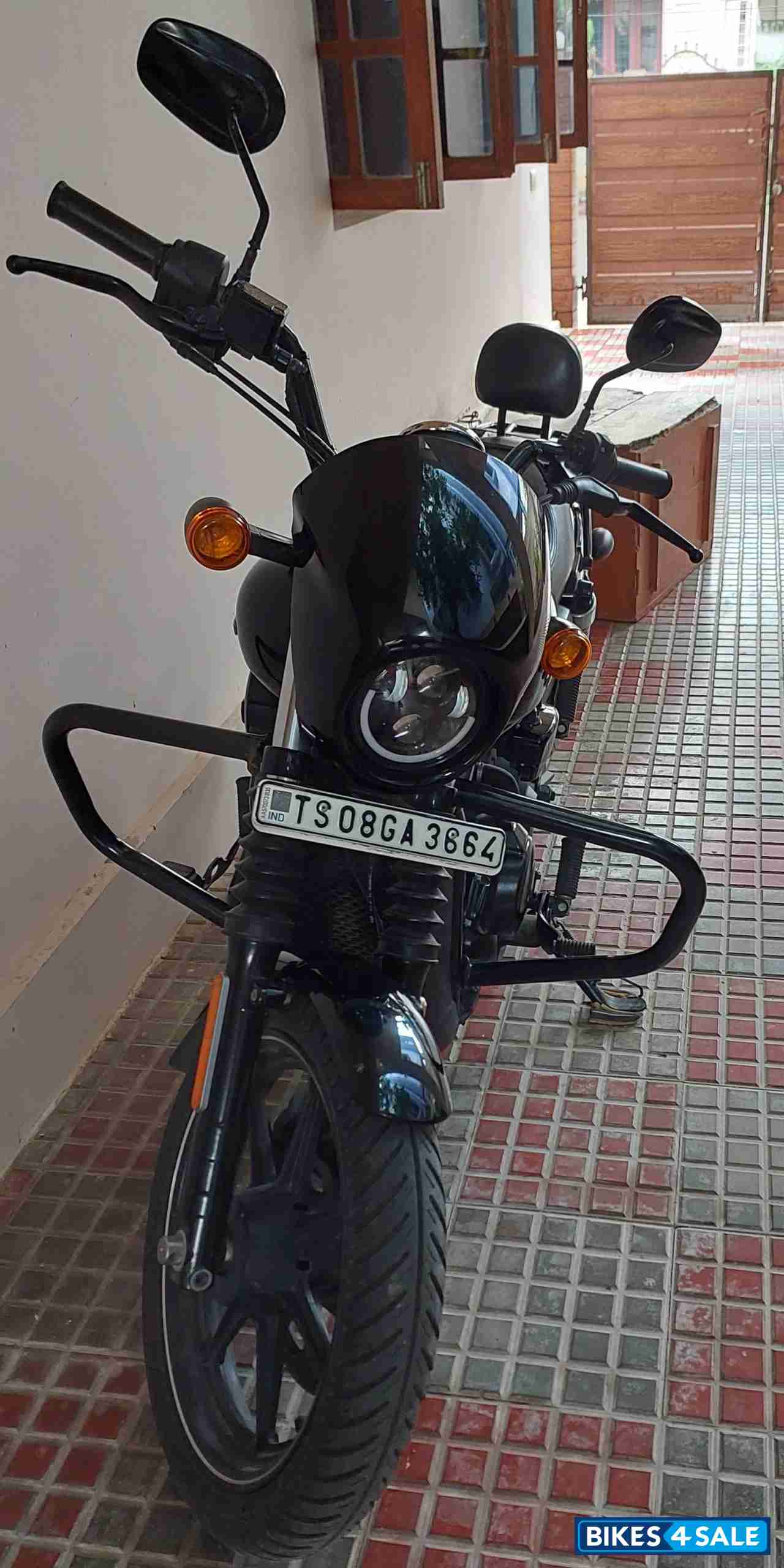 Black Harley Davidson Street 750