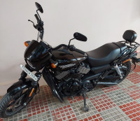 Black Harley Davidson Street 750