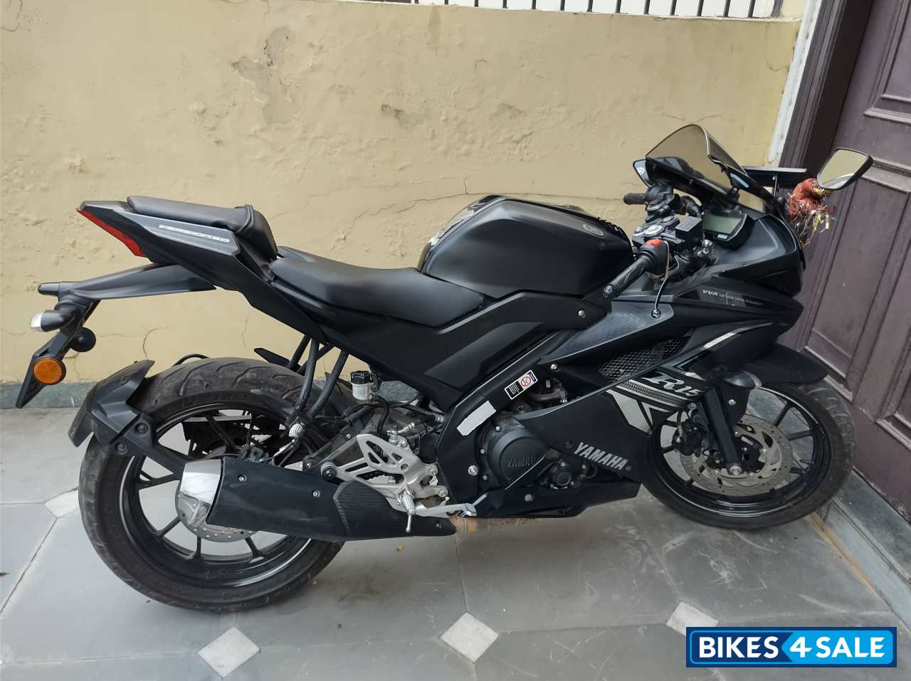 Mat Black2 Yamaha YZF R15 V3 BS6