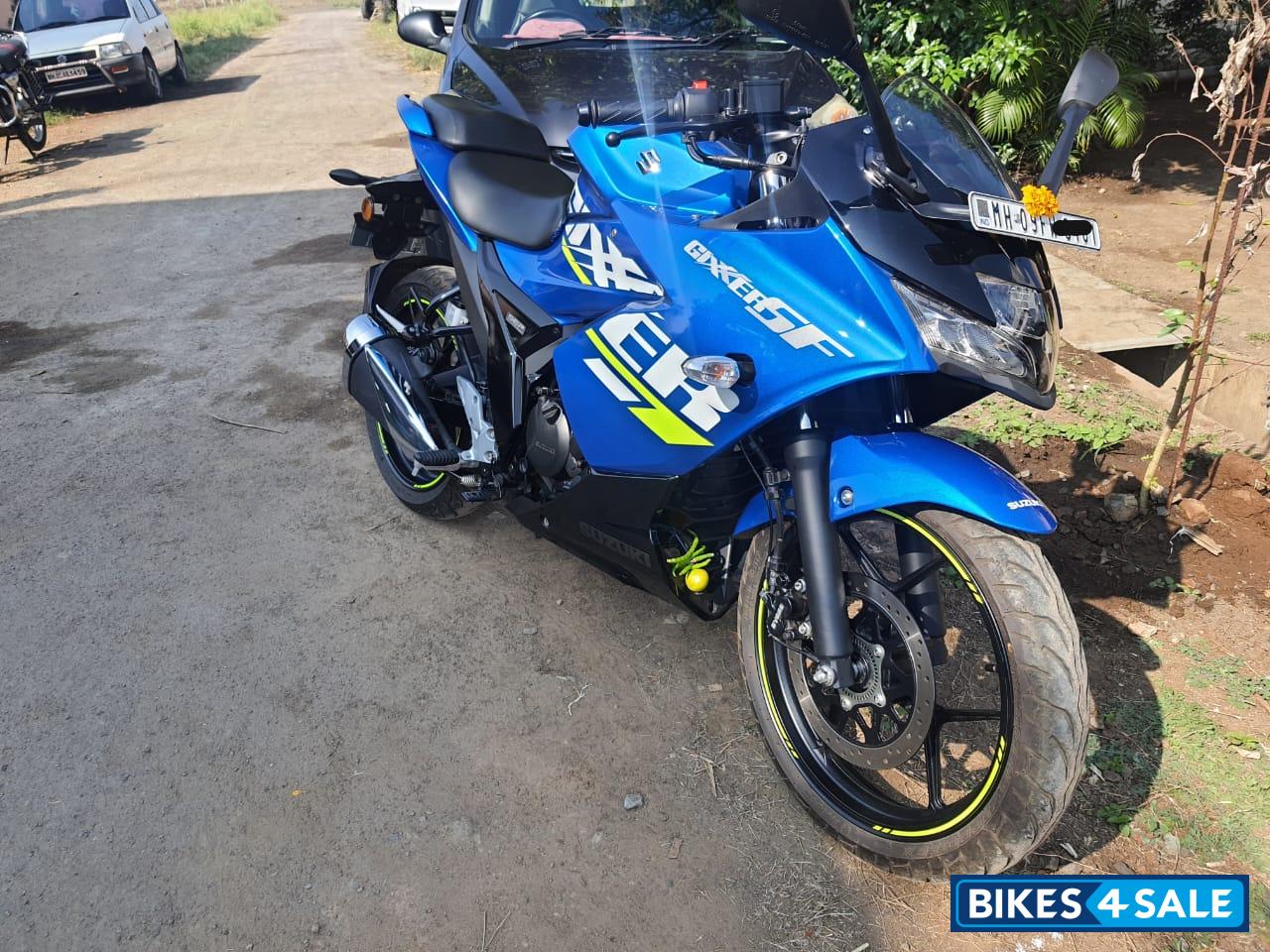 Blue Suzuki Gixxer SF BS6