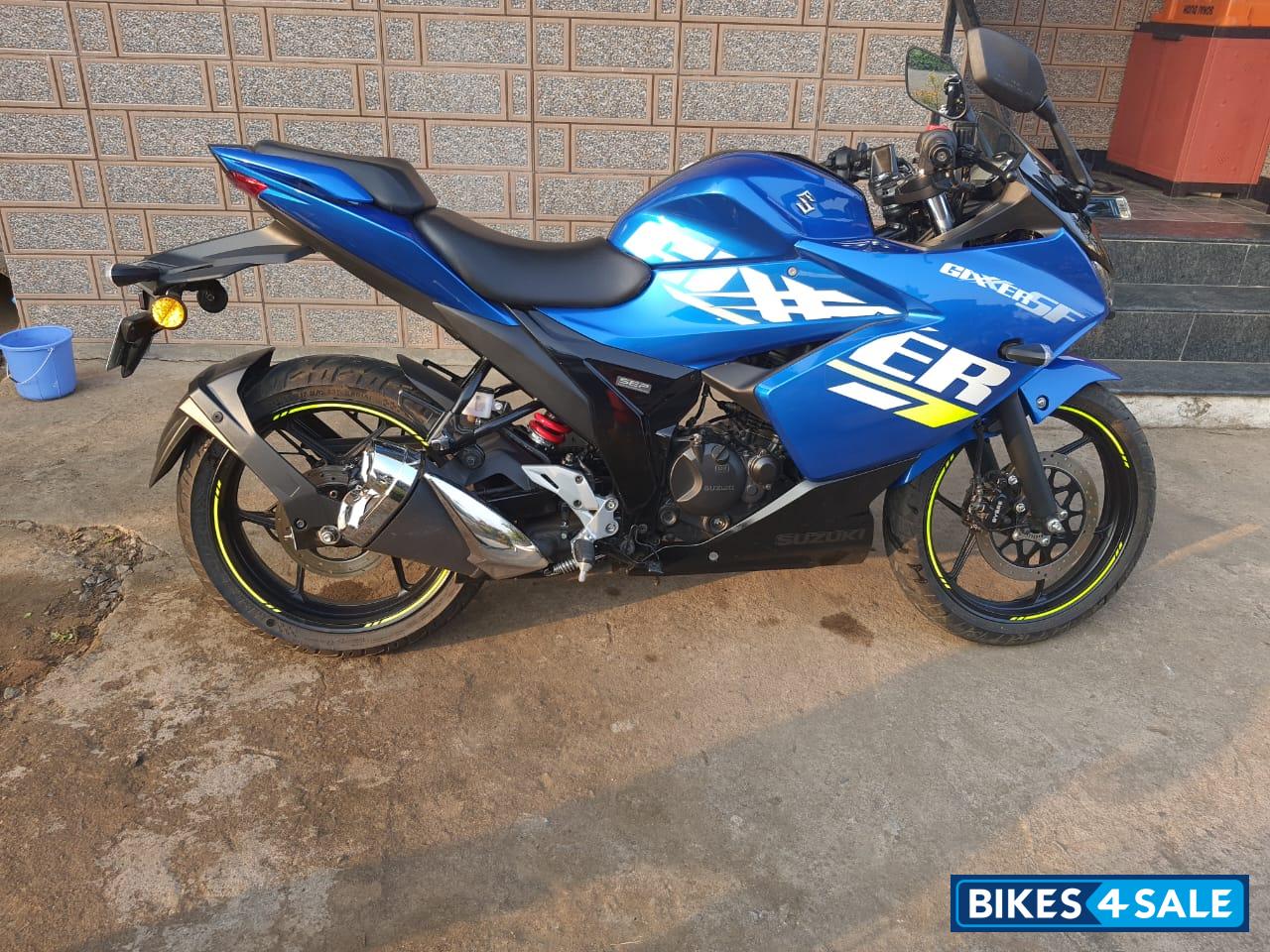 Blue Suzuki Gixxer SF BS6