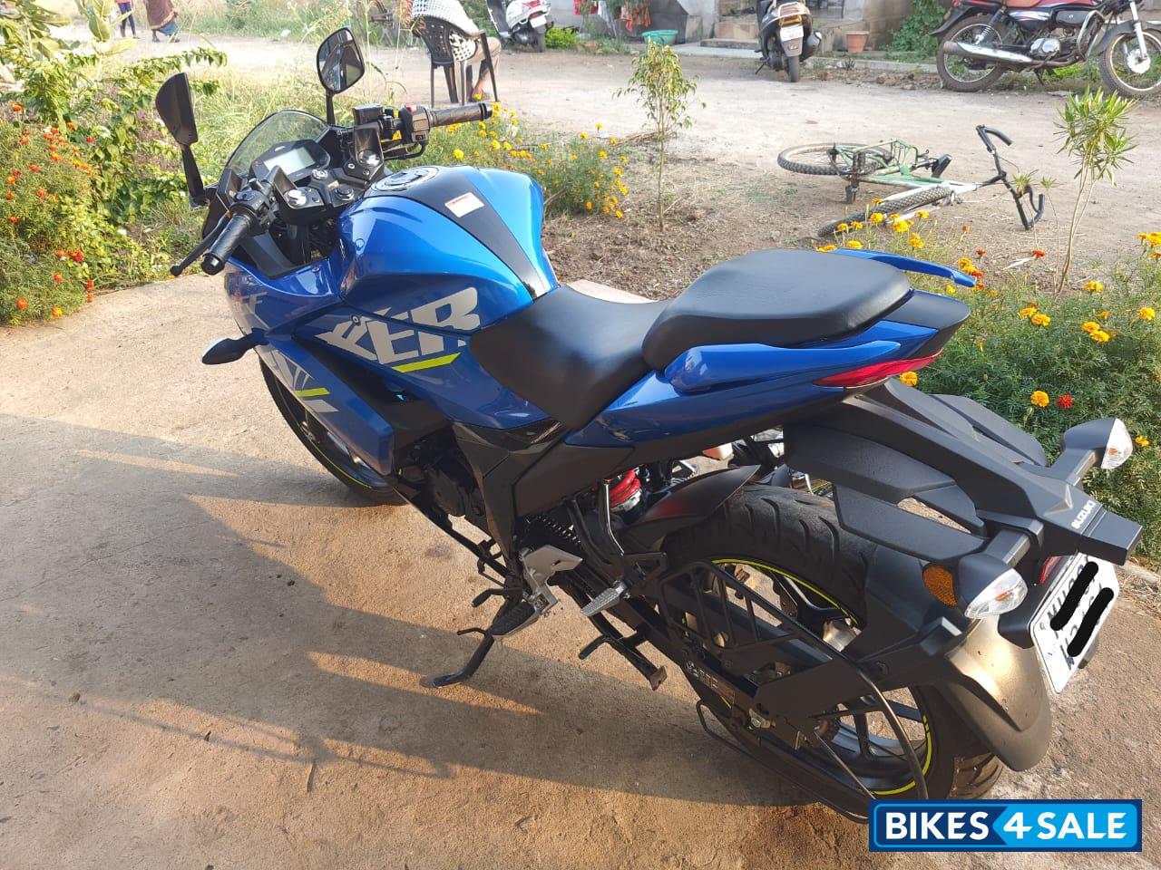 Blue Suzuki Gixxer SF BS6