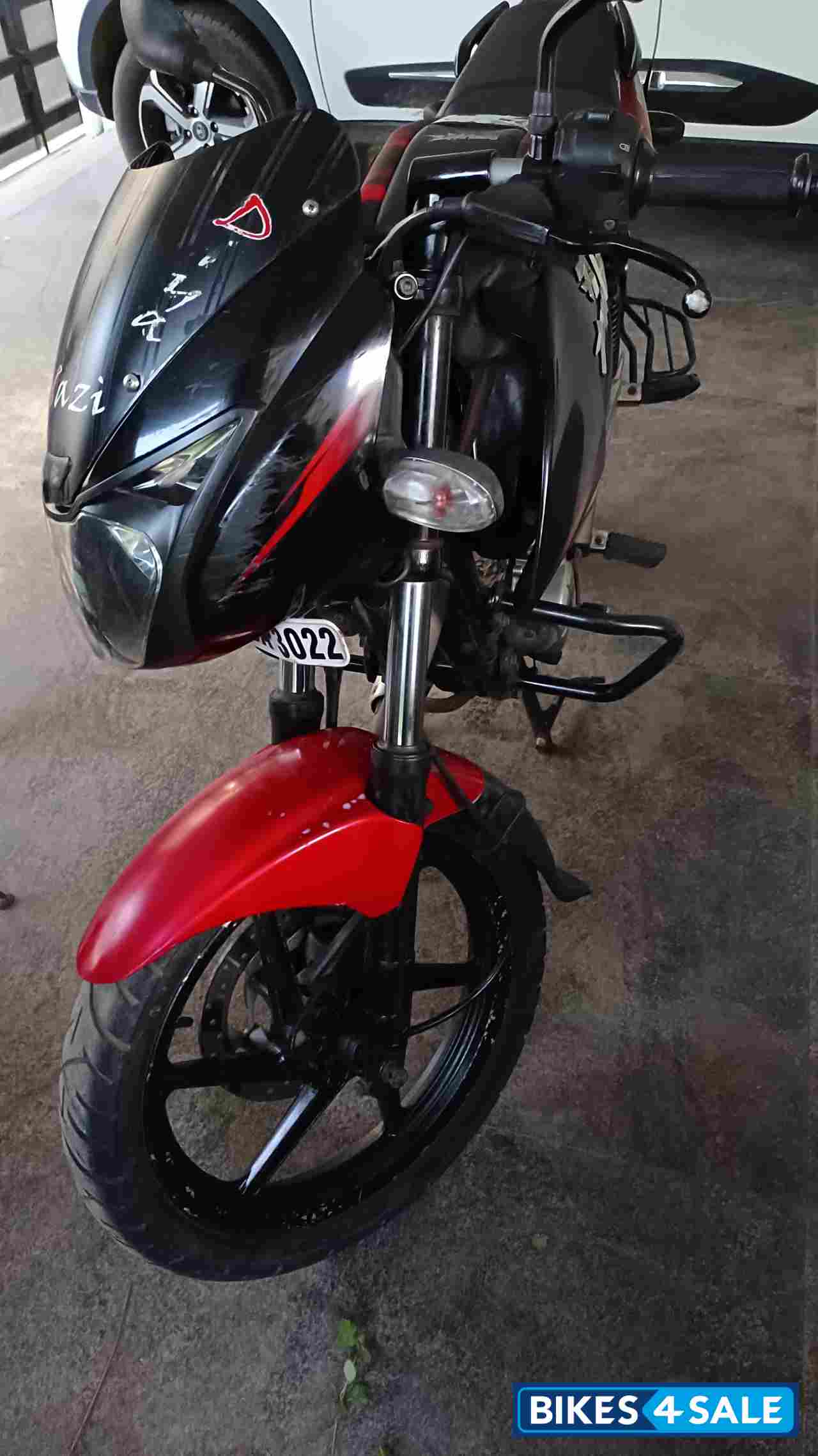 Red Bajaj Pulsar 180 DTSi
