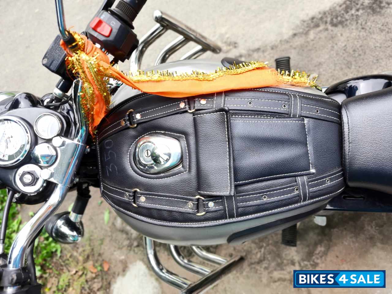 Gun Metal Grey Royal Enfield Classic Gunmetal Grey