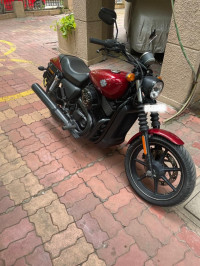 Red Harley Davidson Street 750