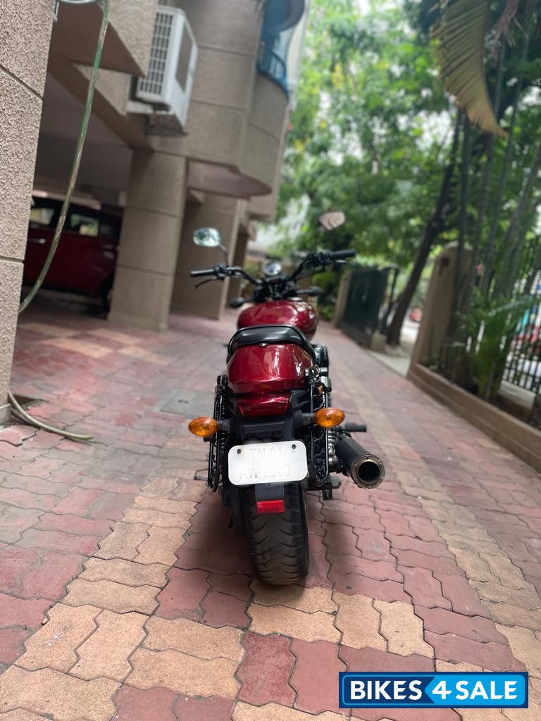 Red Harley Davidson Street 750