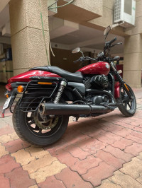 Red Harley Davidson Street 750