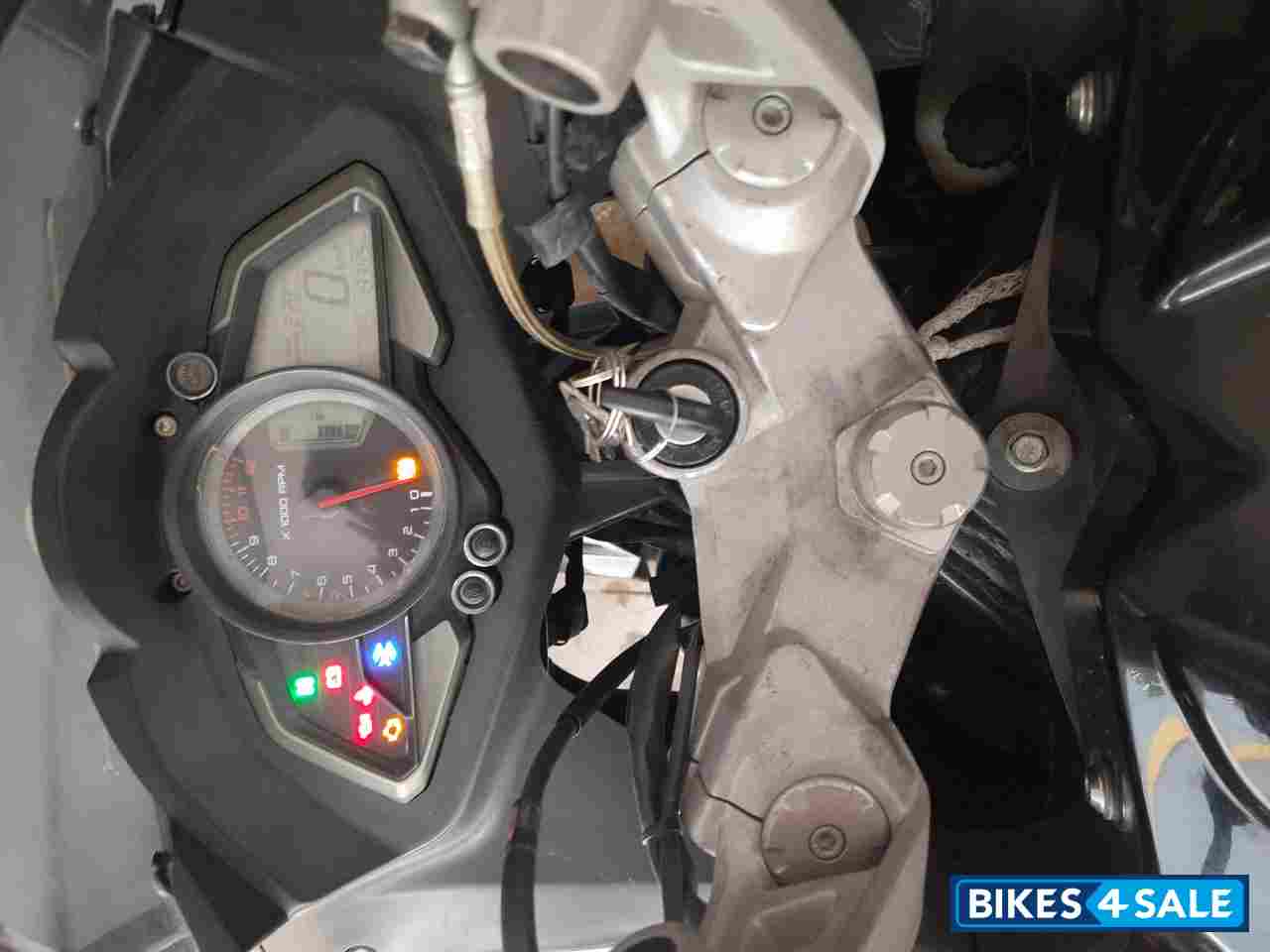 Ebony Black Bajaj Pulsar RS 200 ABS Ebony Black Bajaj Pulsar RS 200 ABS