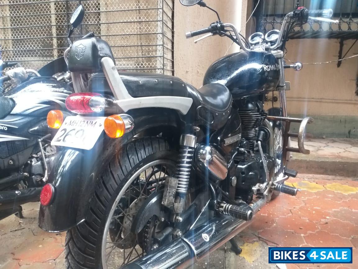 Black Royal Enfield Thunderbird 500
