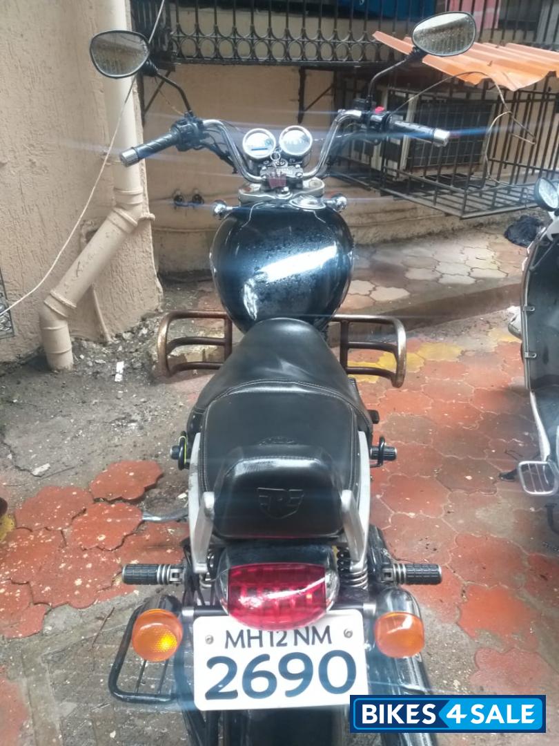 Black Royal Enfield Thunderbird 500