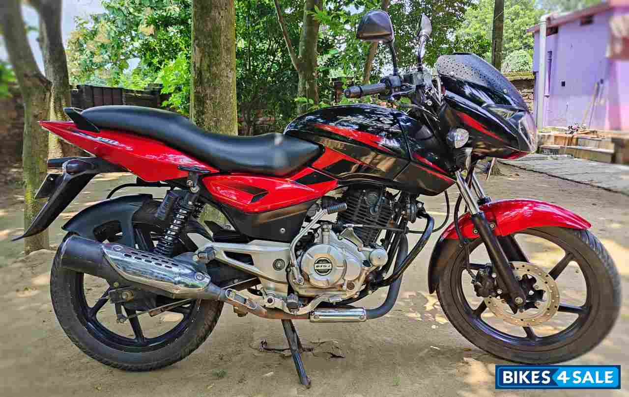 Red Black Bajaj Pulsar 150 DTSi