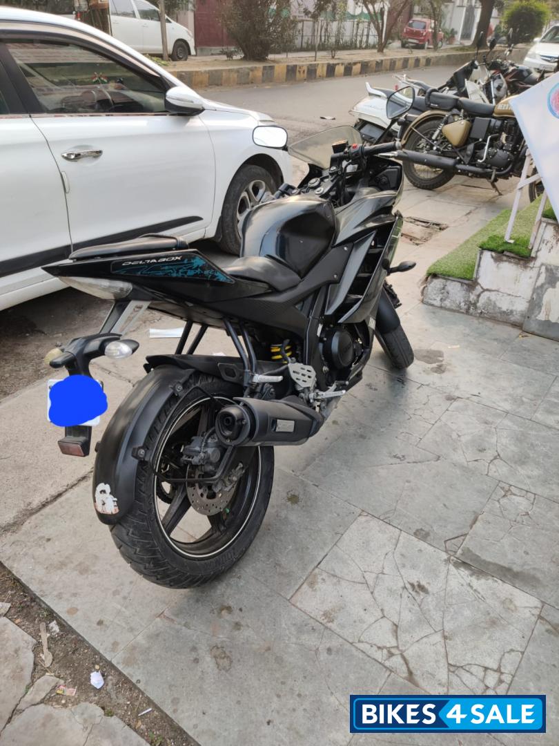 Yamaha YZF R15 V2 Yamaha YZF R15 V2