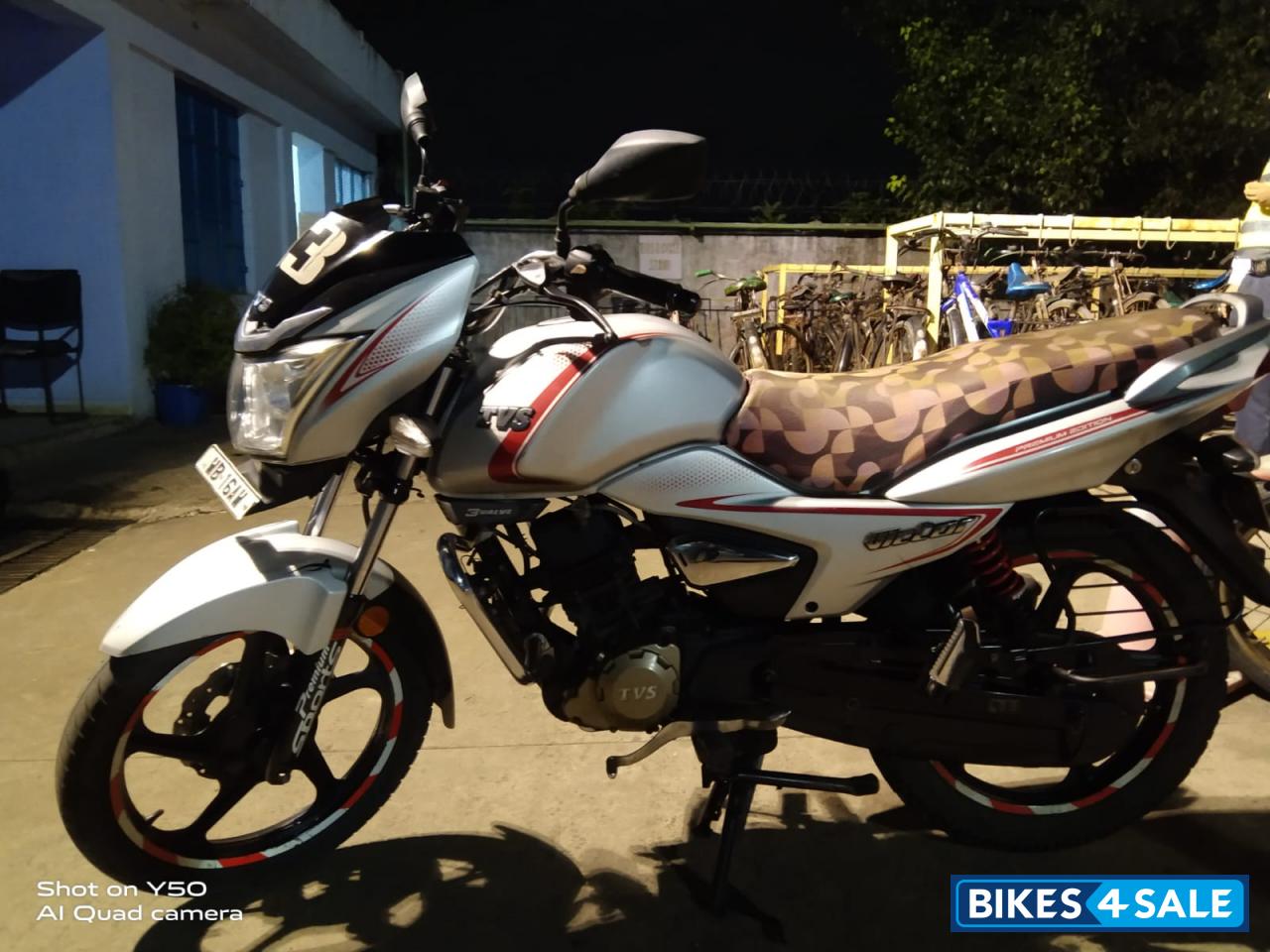 TVS Victor Premium Edition