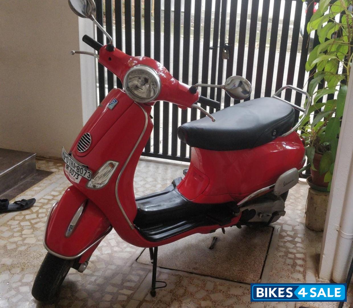 Red Piaggio  Vespa