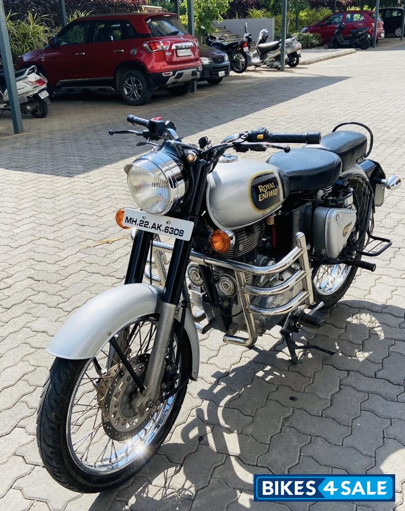 Silver Royal Enfield Classic 350