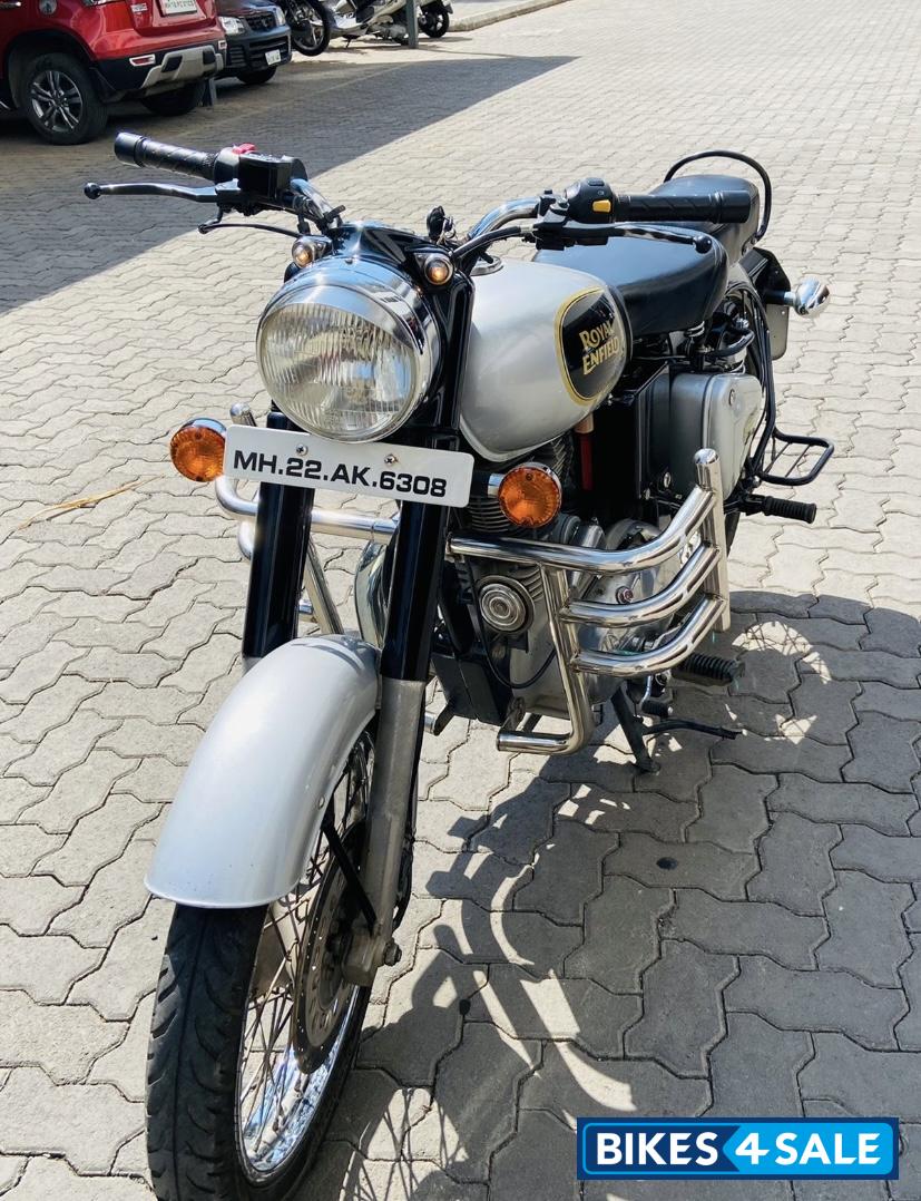 Silver Royal Enfield Classic 350