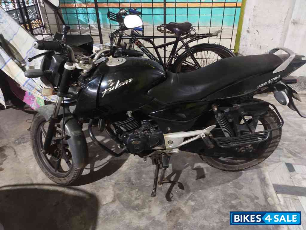 Black Bajaj Pulsar 150 DTSi
