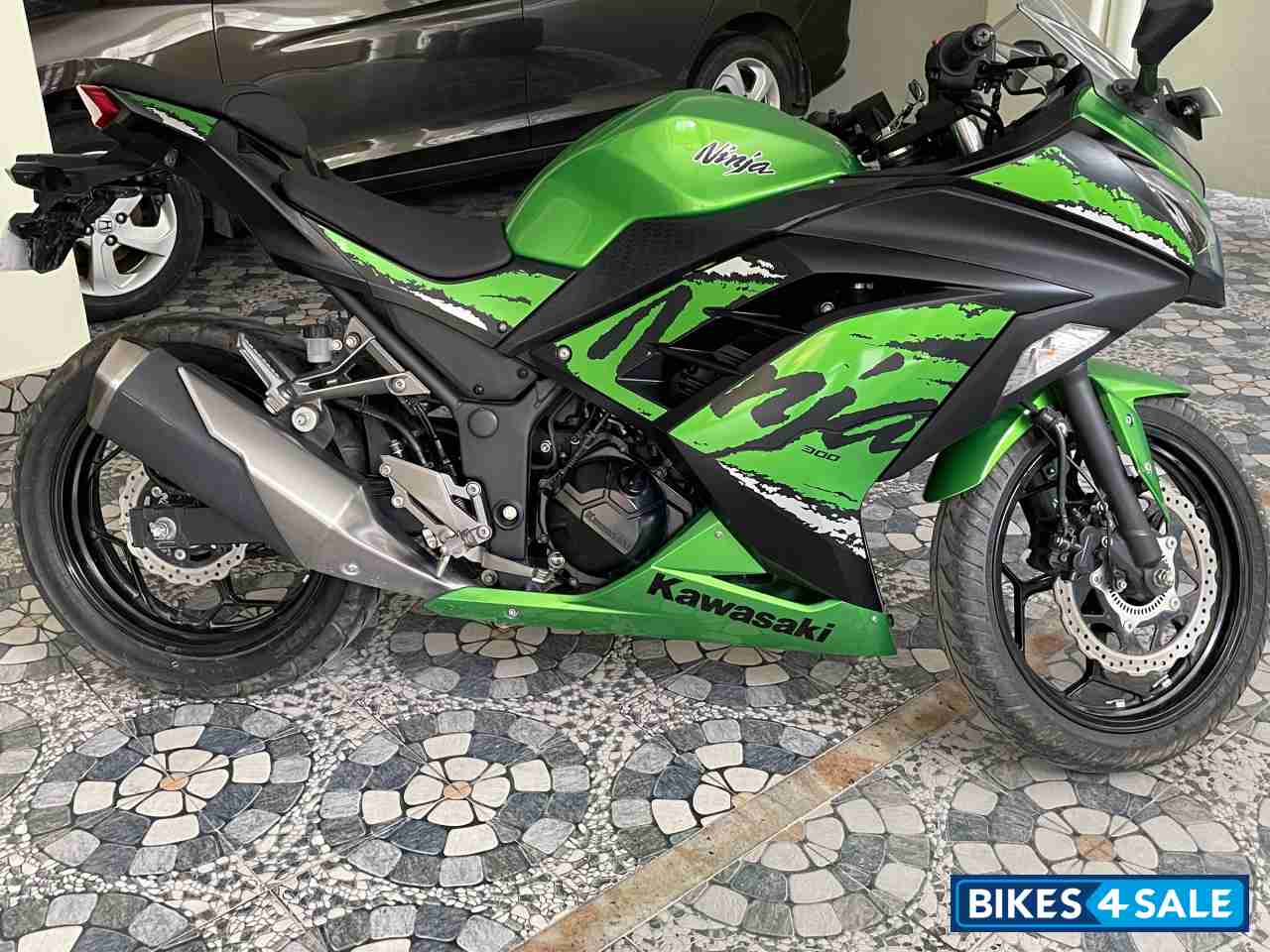 Candy Green Kawasaki Ninja 300R