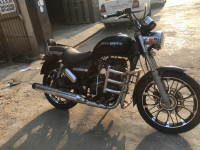 Black Royal Enfield Thunderbird 350