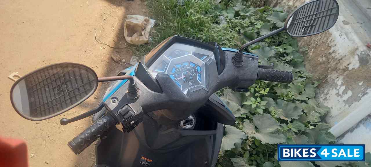 Yamaha Ray ZR 125 Fi Hybrid Disc