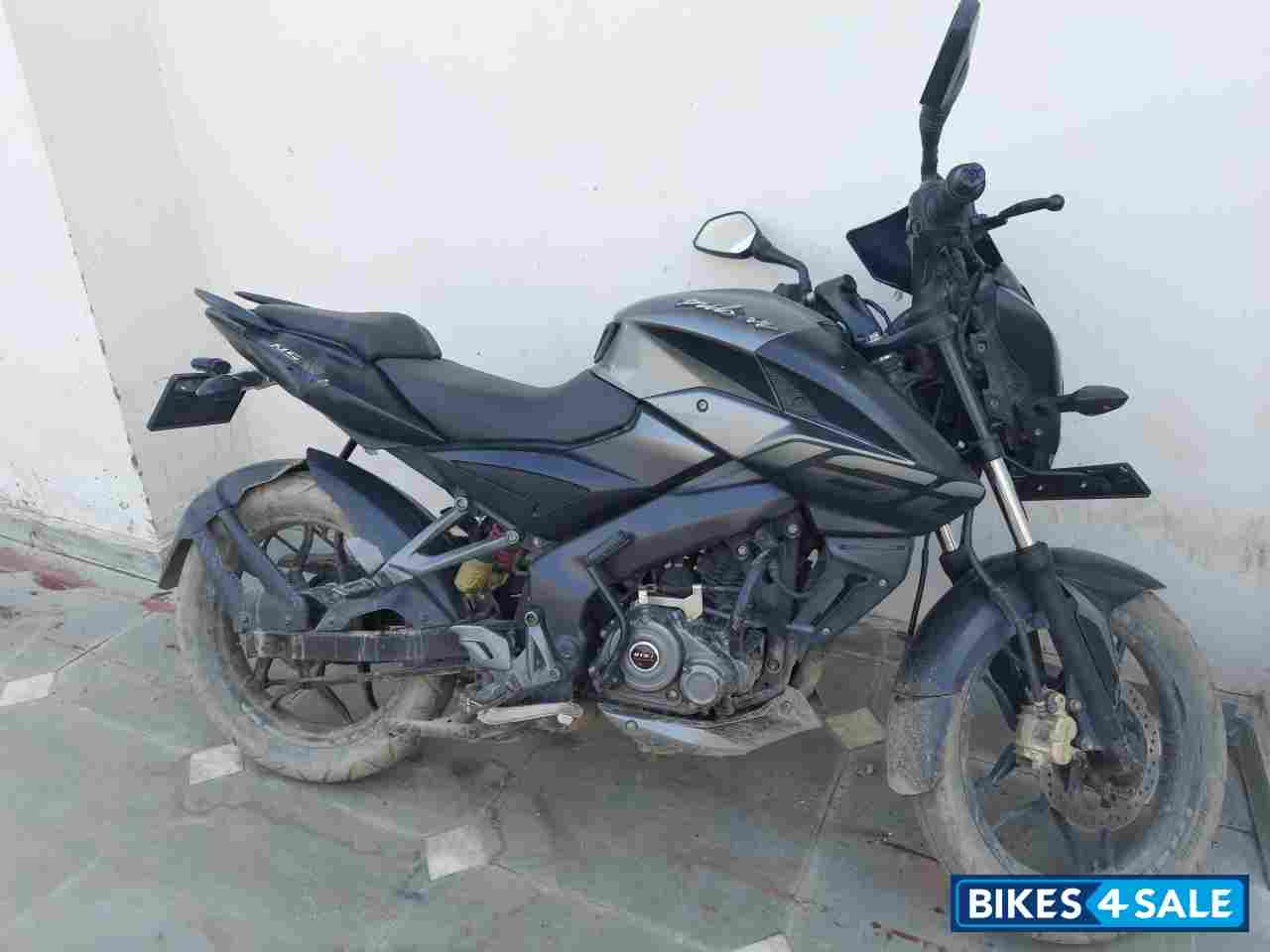 Bajaj Pulsar N160 Single Channel ABS