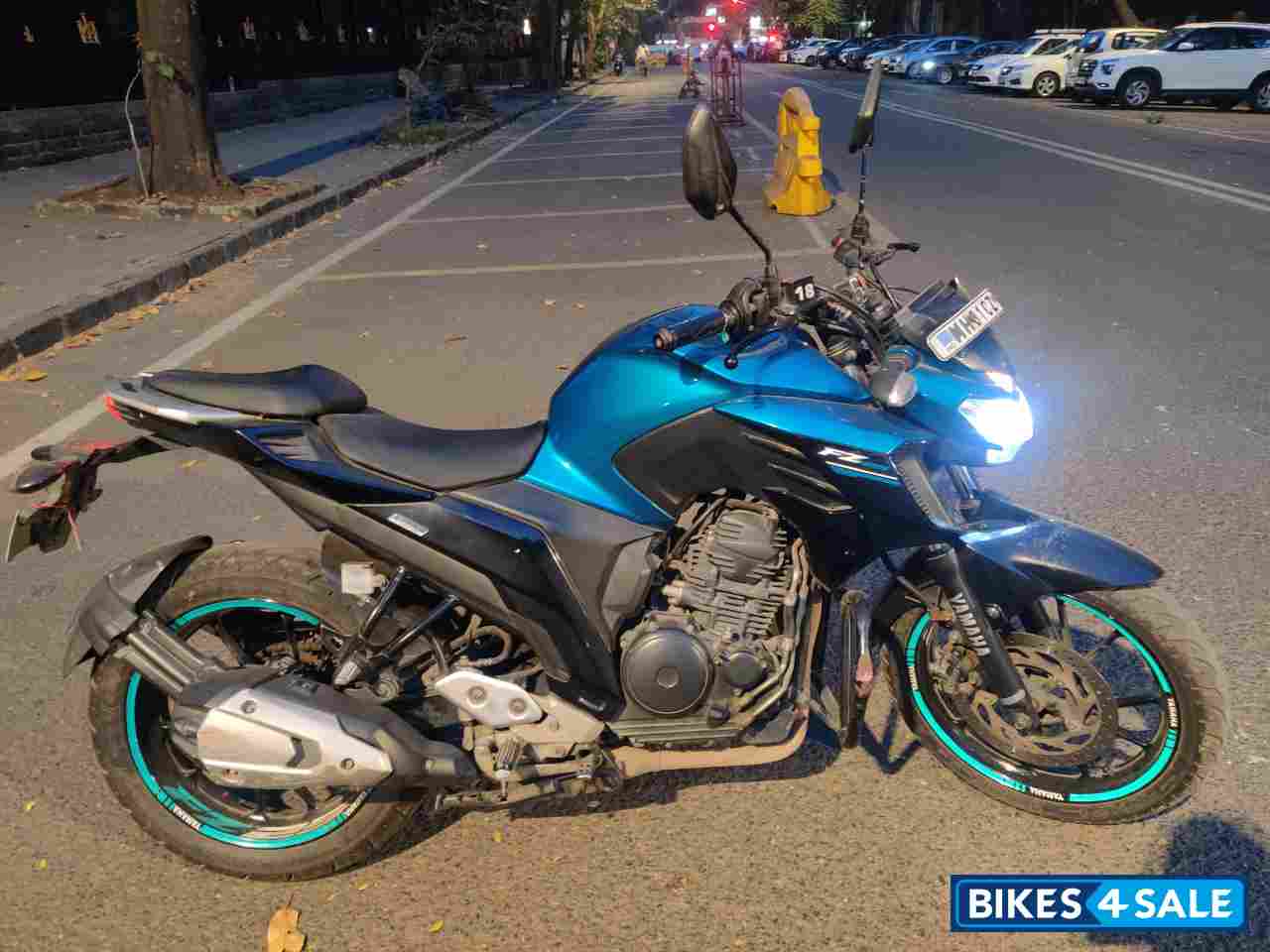 Cyan Metallic 6 Yamaha FZ25