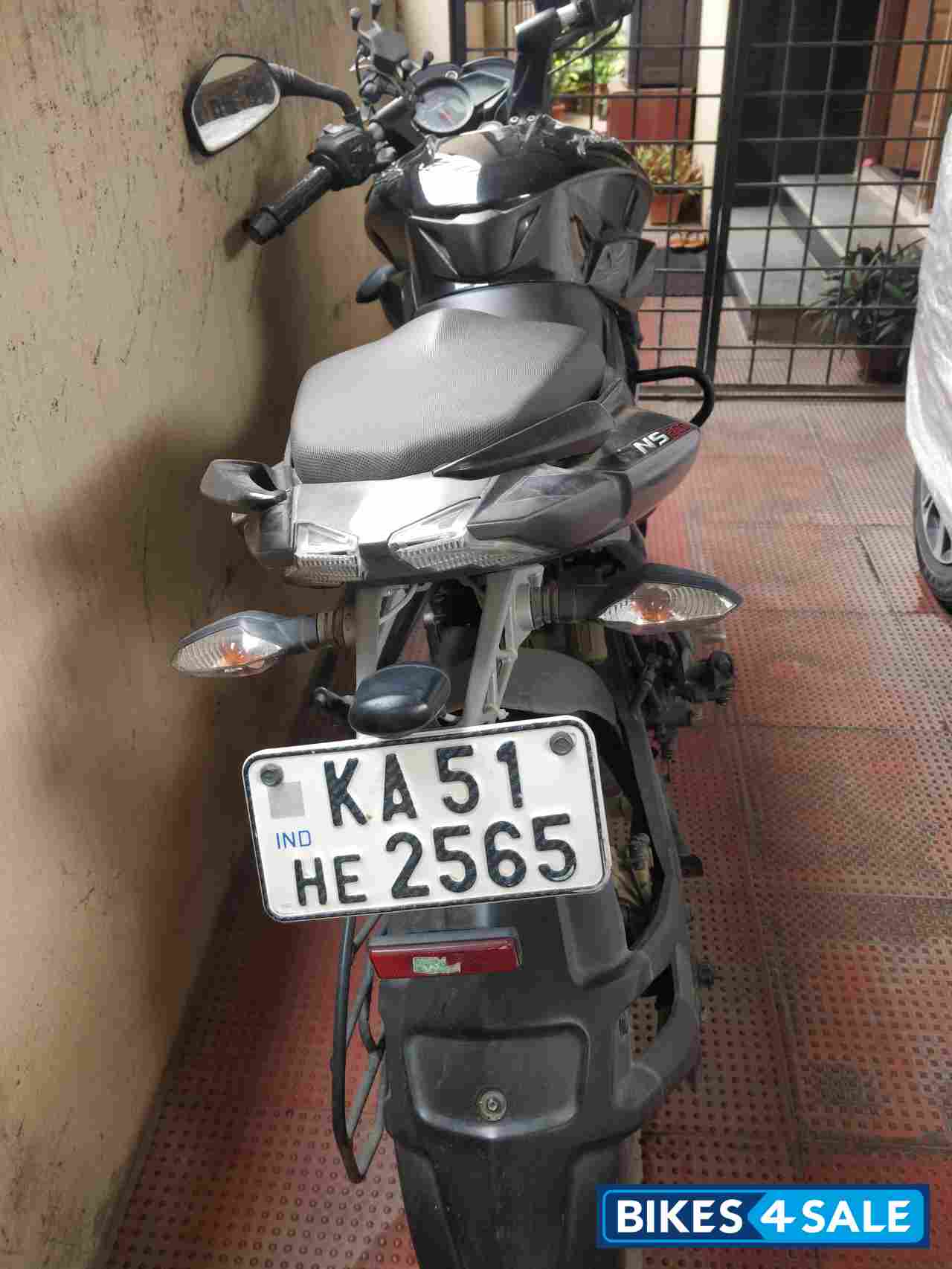 Bajaj Pulsar AS 200