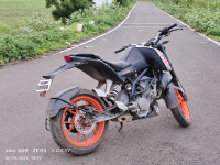 Black And Red KTM Duke 200