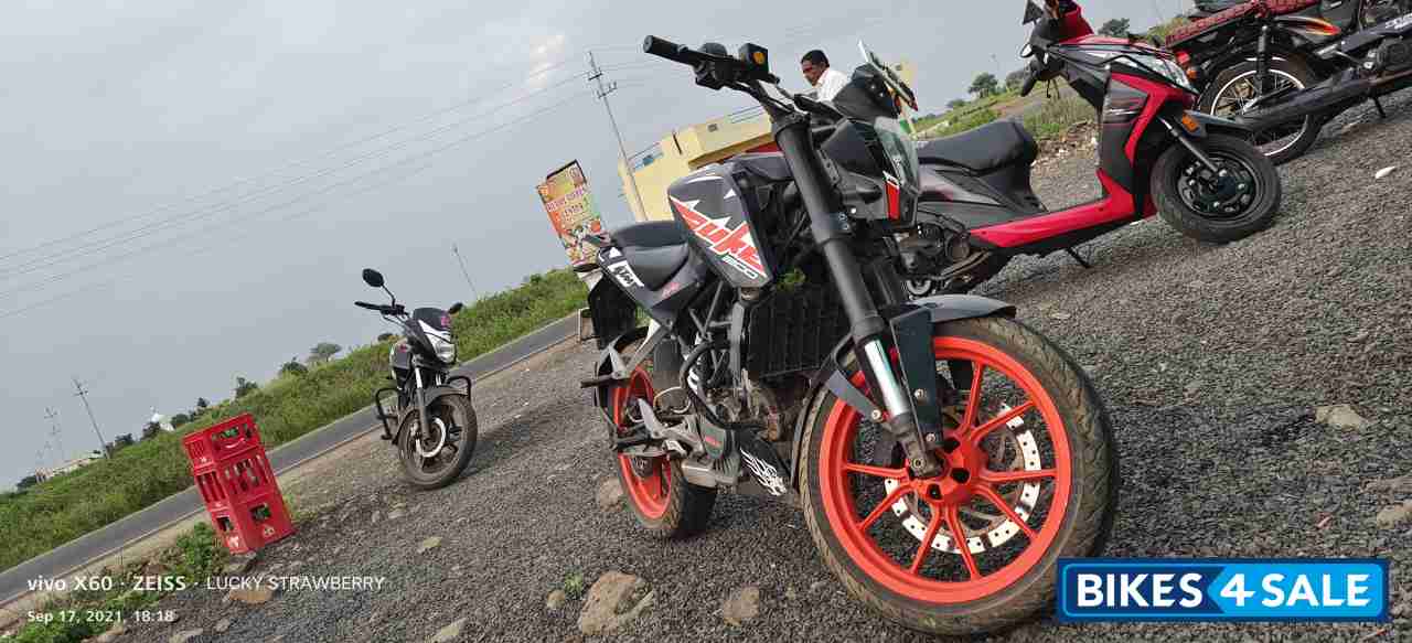 Black And Red KTM Duke 200