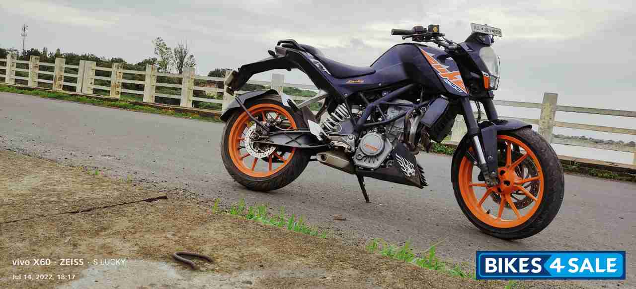 Black And Red KTM Duke 200
