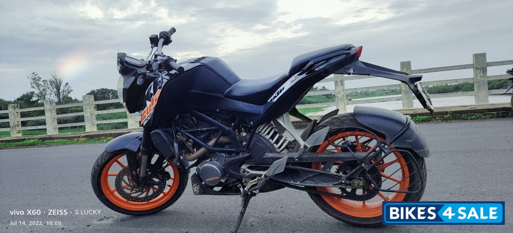 Black And Red KTM Duke 200