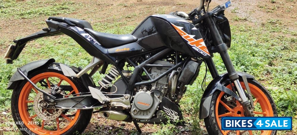 Black And Red KTM Duke 200