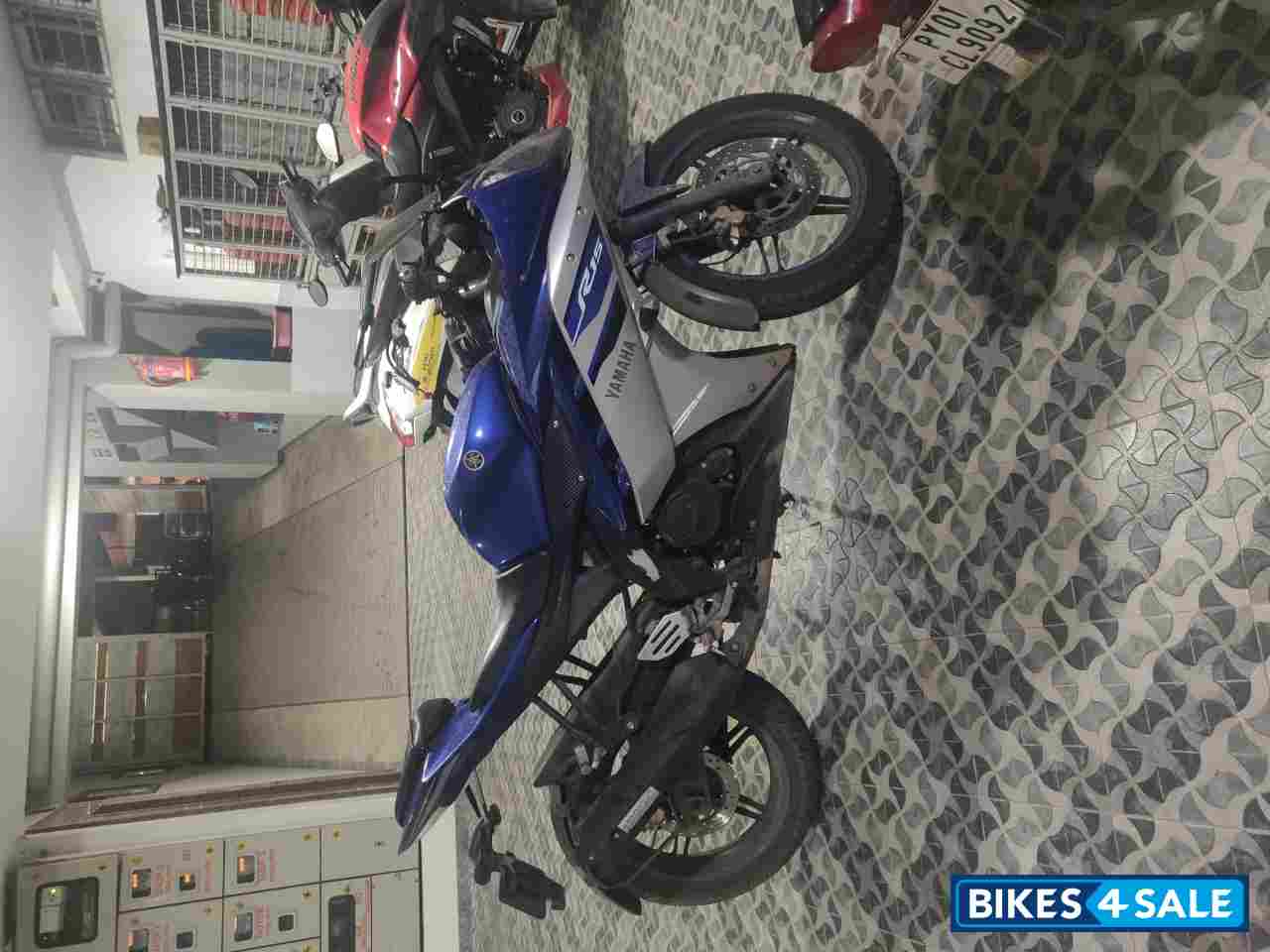 Yamaha YZF R15 V2
