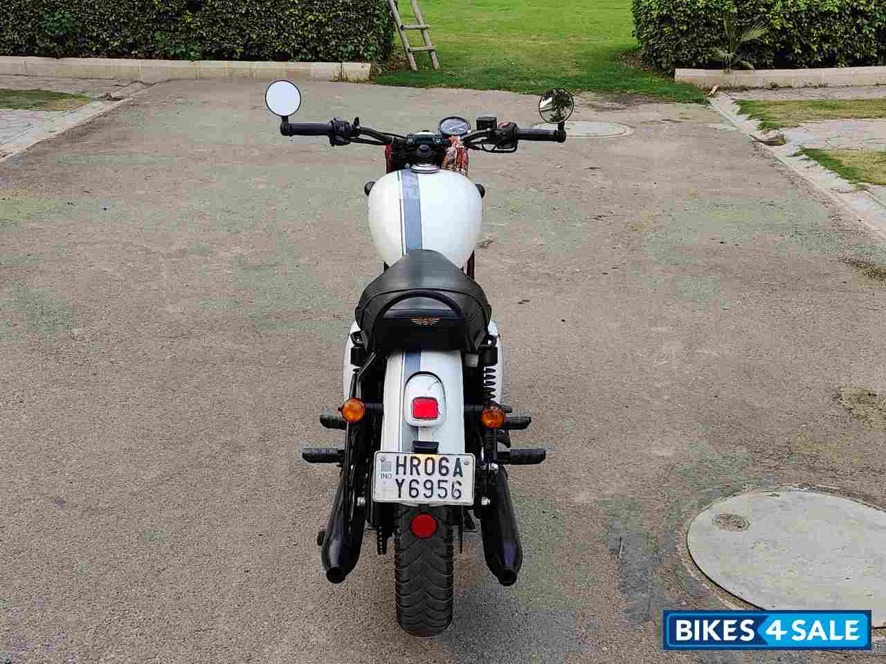 White Jawa 42 Dual Channel ABS Sirius White