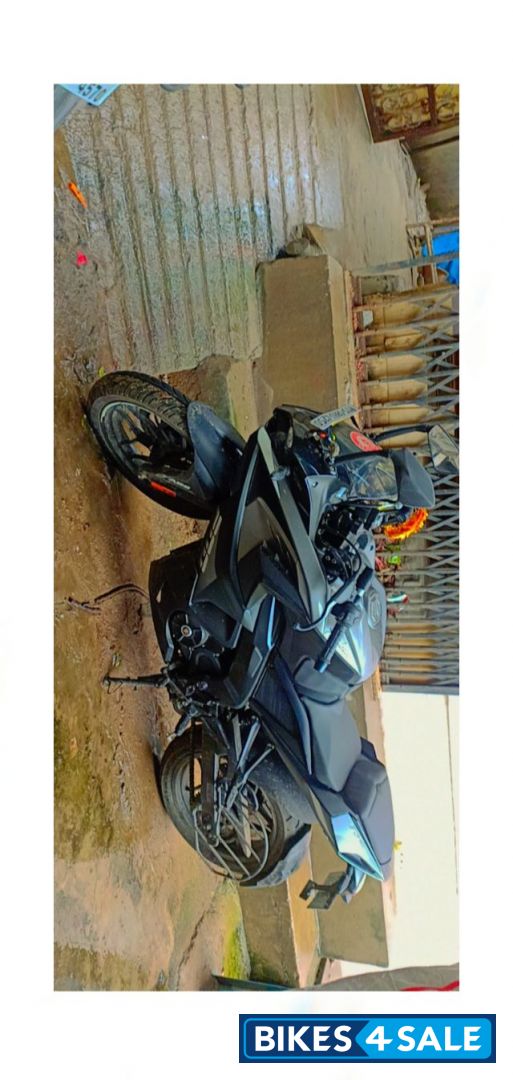 Grey Bajaj Pulsar RS 200