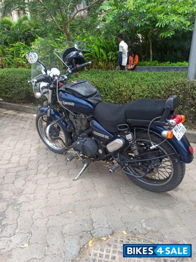 Blue Royal Enfield Thunderbird TwinSpark 350 Blue Royal Enfield Thunderbird TwinSpark 350