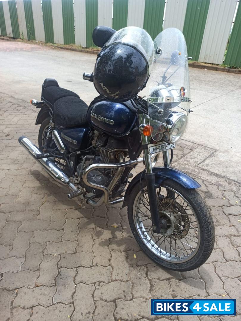 Blue Royal Enfield Thunderbird TwinSpark 350 Blue Royal Enfield Thunderbird TwinSpark 350