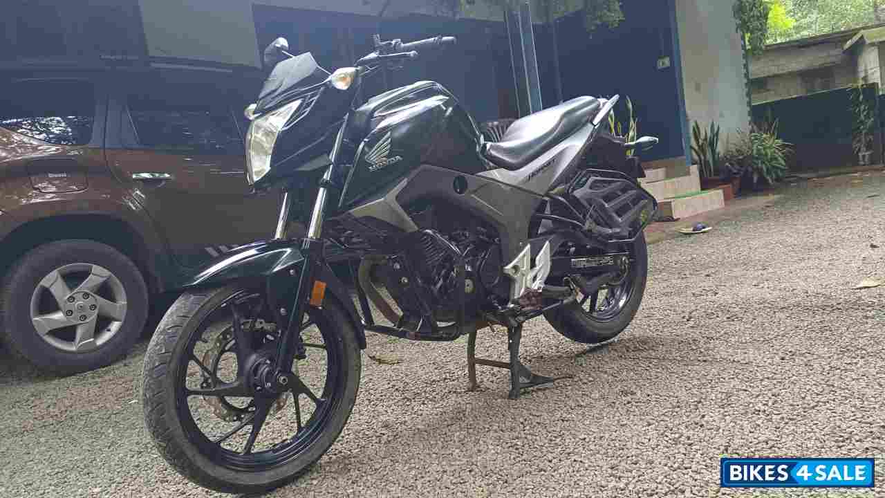 Honda CB Hornet 160R