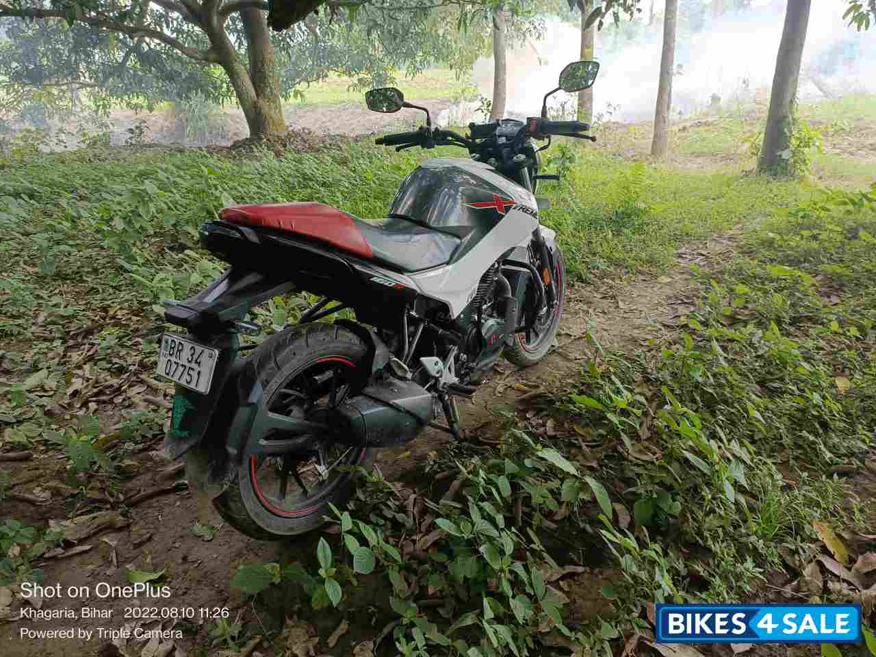 White Hero Xtreme 160R