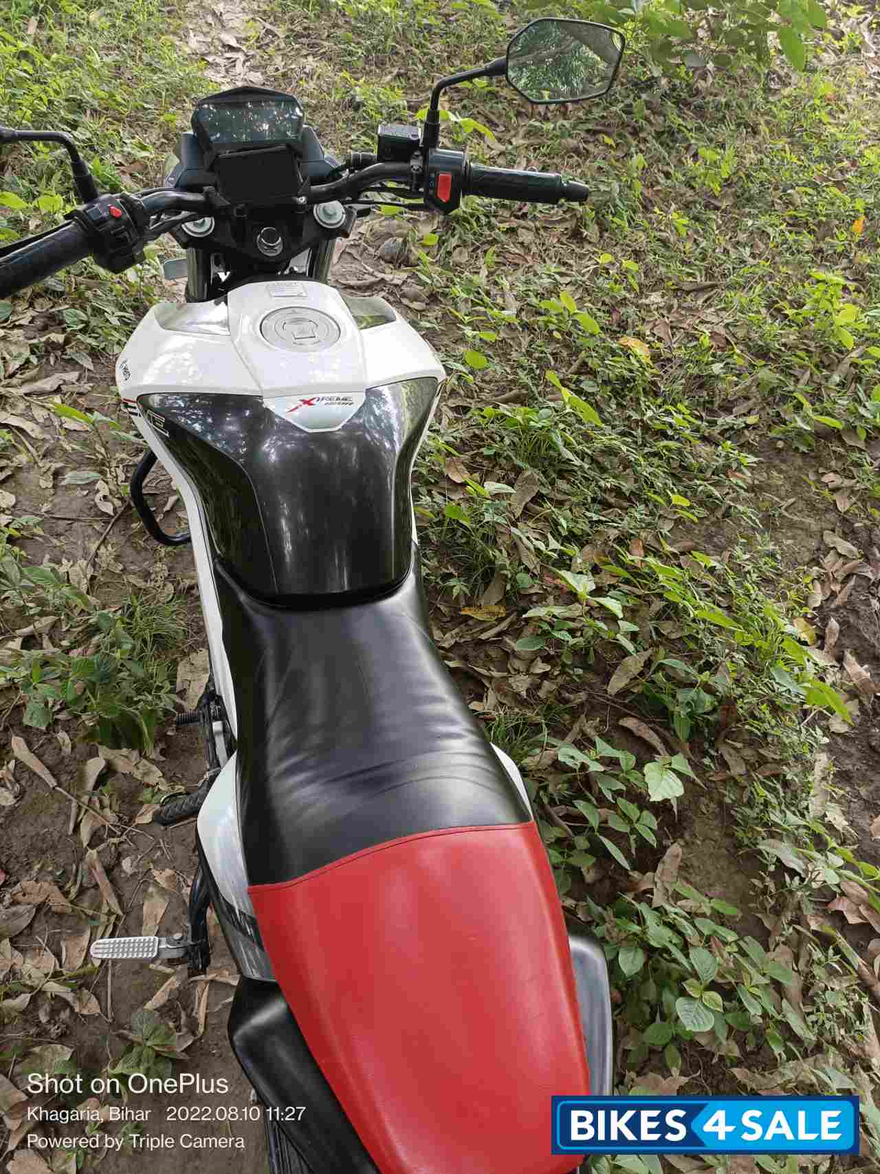 White Hero Xtreme 160R